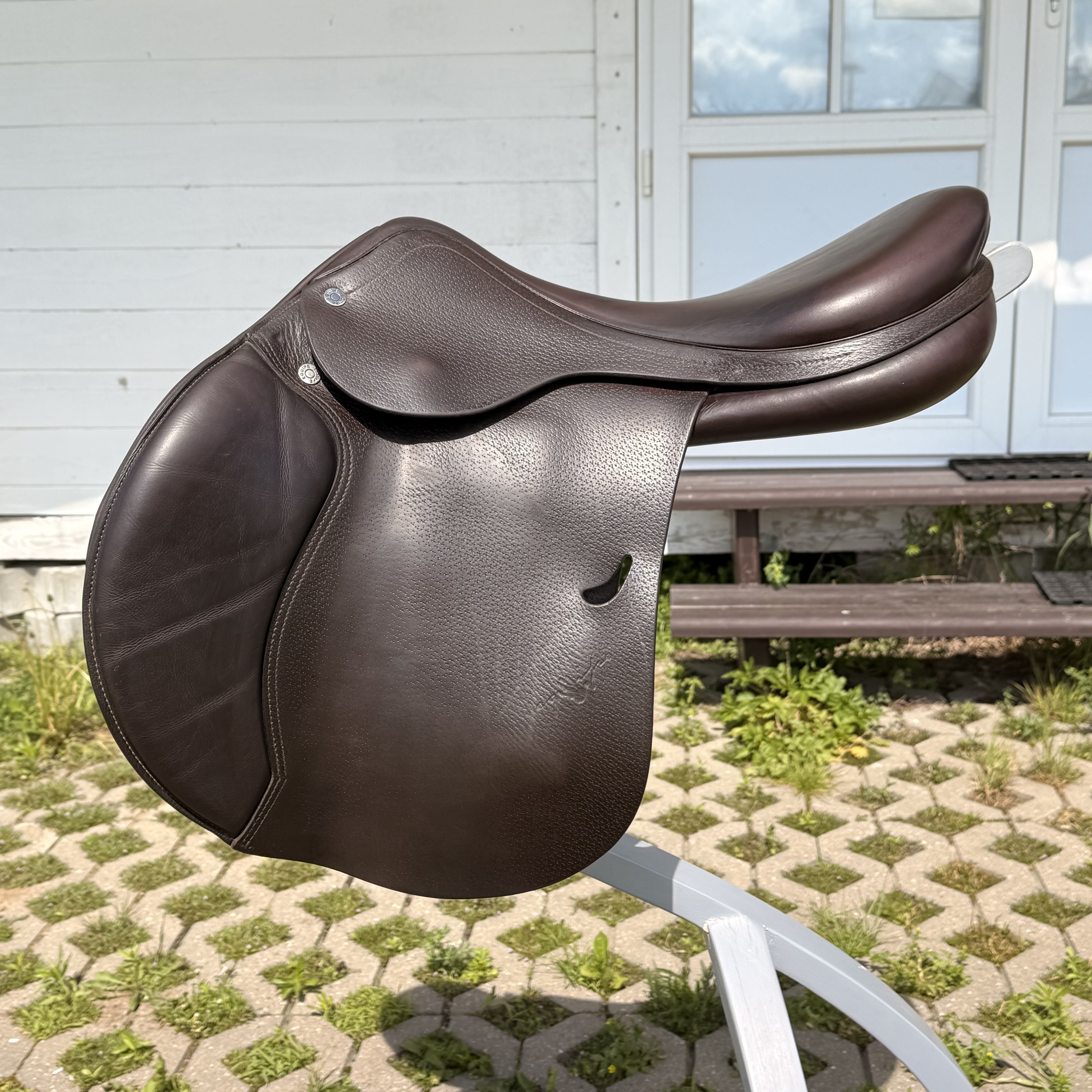 Конкурное седло Equipe Emporio 17,5 MM