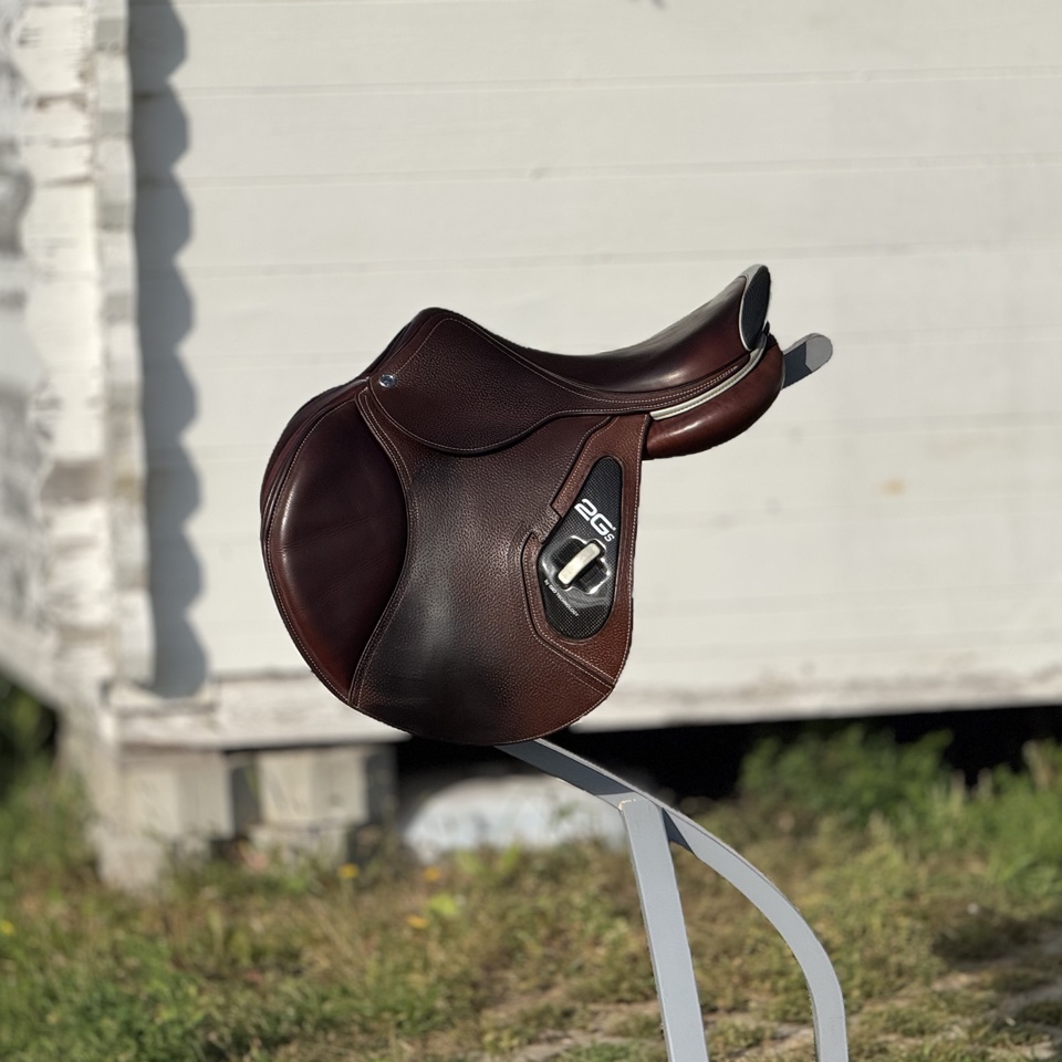 Конкурное седло CWD 2GS SE35 17/2С Carbon 2022г