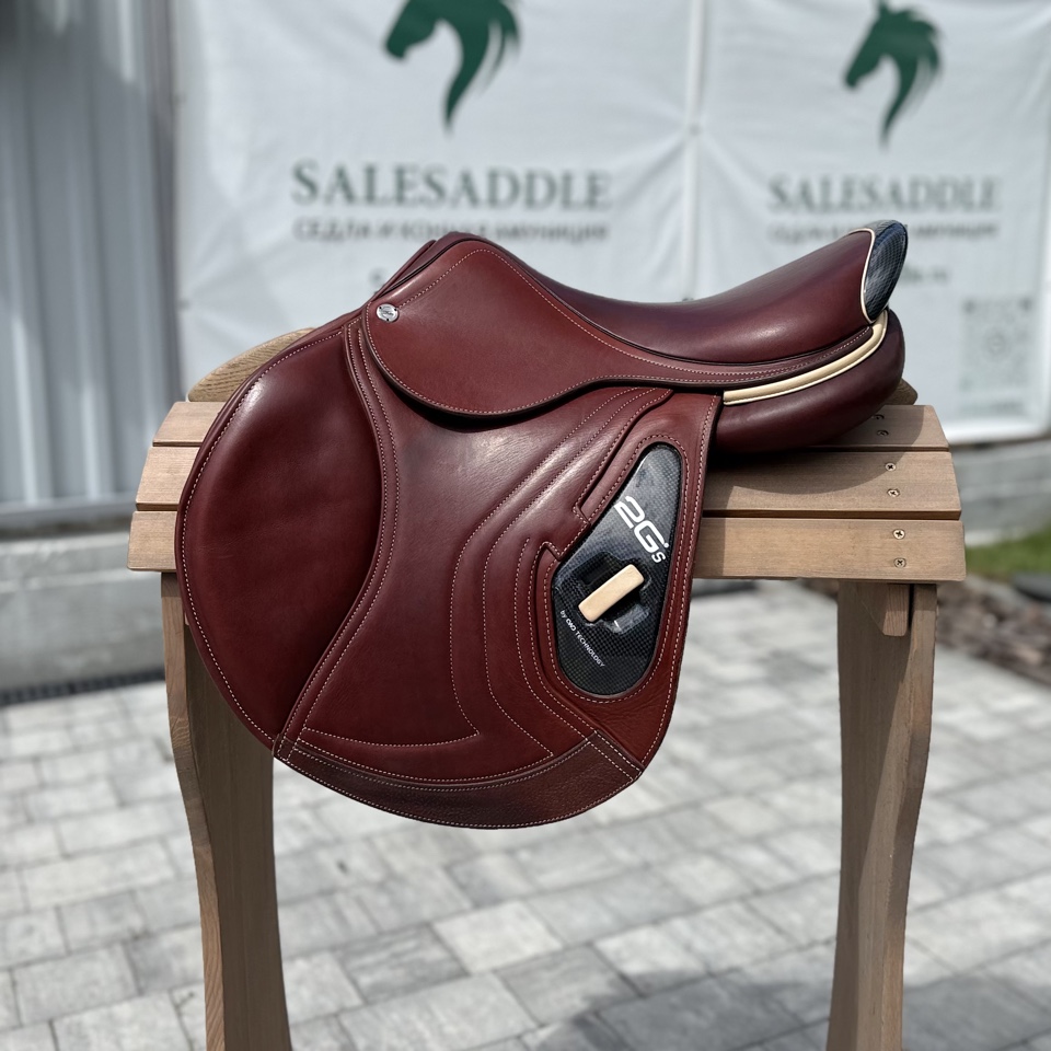 Конкурное седло CWD 2GS Carbon 17/2С с кремовой персонализацией